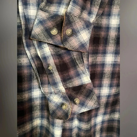 Legendary White Tails Flannel Long Sleeve Button Down Shirt Mens Small Plaid EUC - Picture 7 of 9